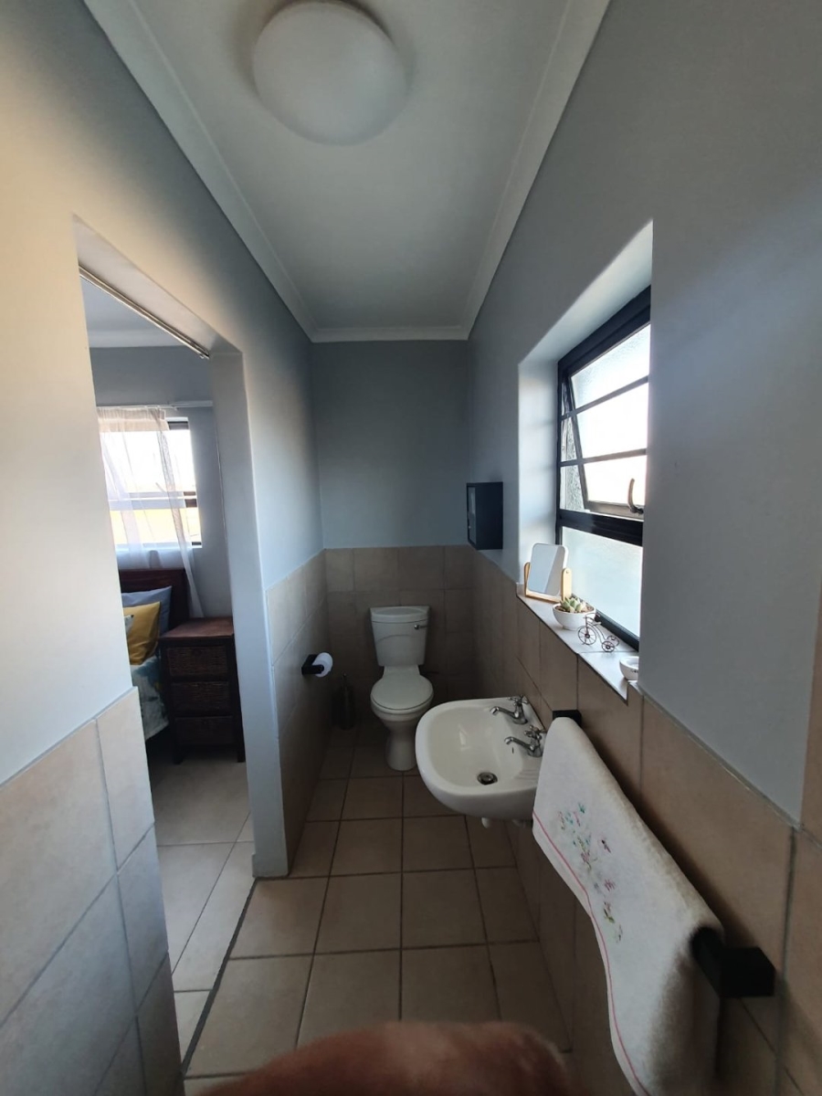 1 Bedroom Property for Sale in Strand Industria Western Cape